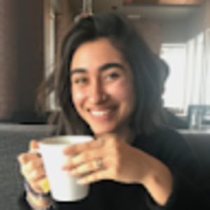 Meet your Posher, Naqia